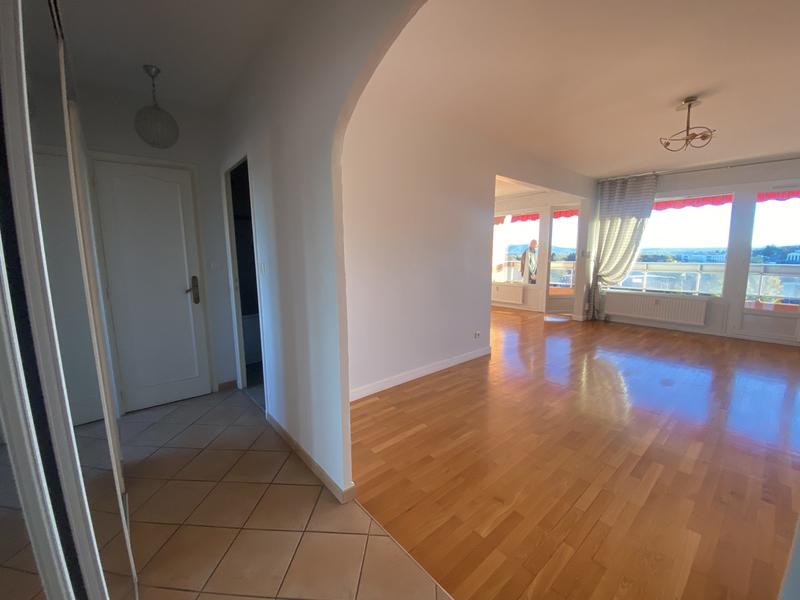 Appartement - 85 m² - 3 pièces