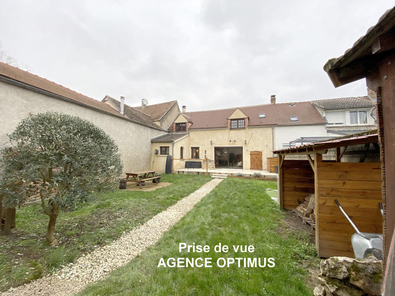 Maison - 102 m² - 4 pièces