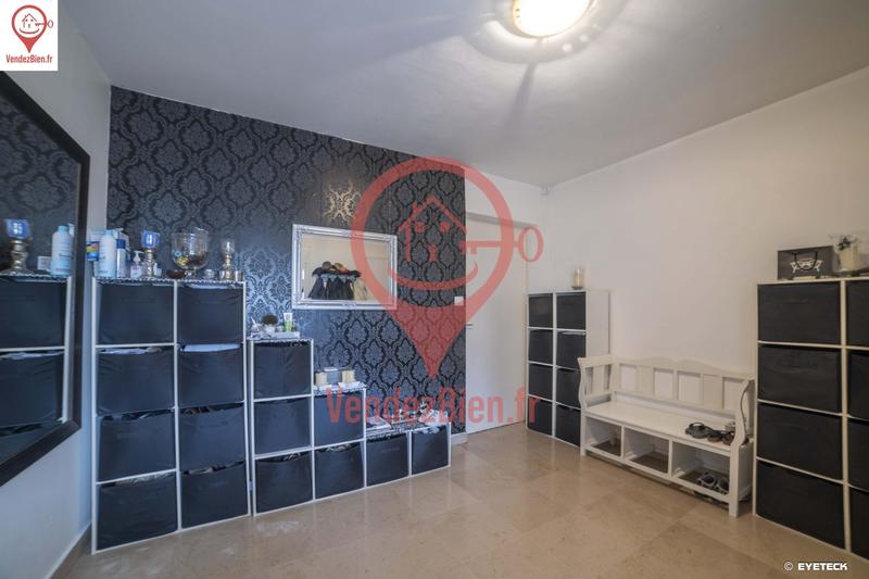 Maison - 264 m² - 8 pièces