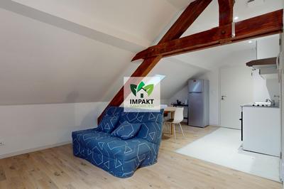 Maison traditionnelle - 139 m² - 9 pièces