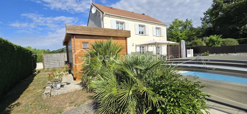 Maison - 140 m² - 6 pièces