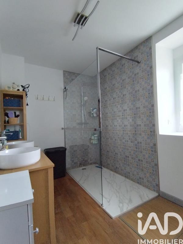 Maison - 210 m² - 8 pièces