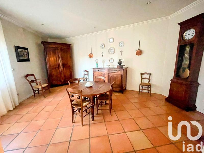 Maison - 231 m² - 7 pièces