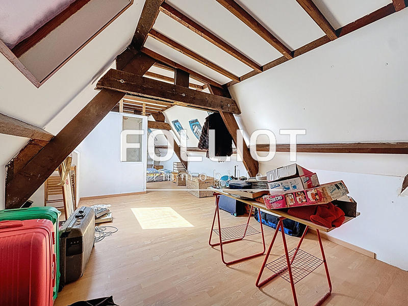 Maison - 180 m² - 8 pièces