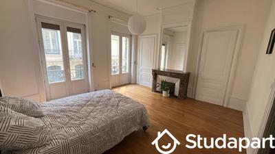 Chambre - 13 m² - 1 pièce