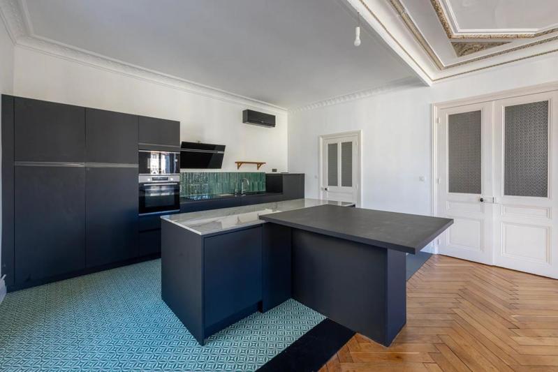 Appartement - 183 m² - 5 pièces