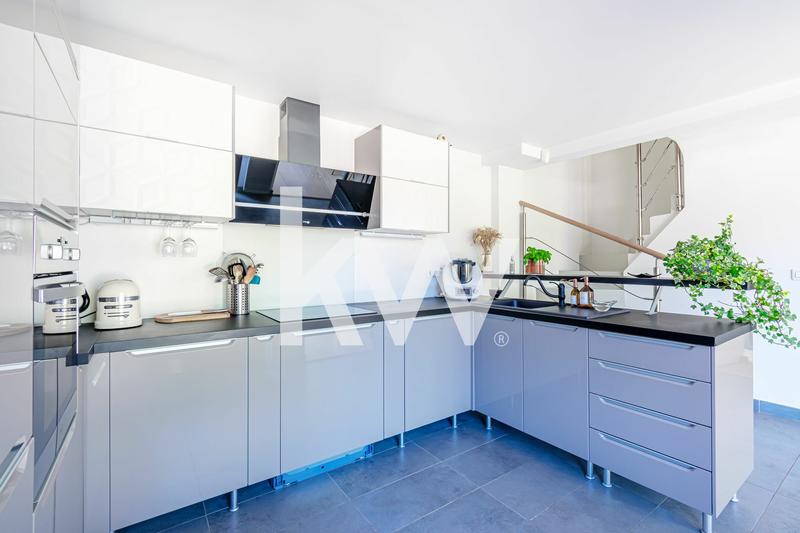 Maison - 106 m² - 6 pièces