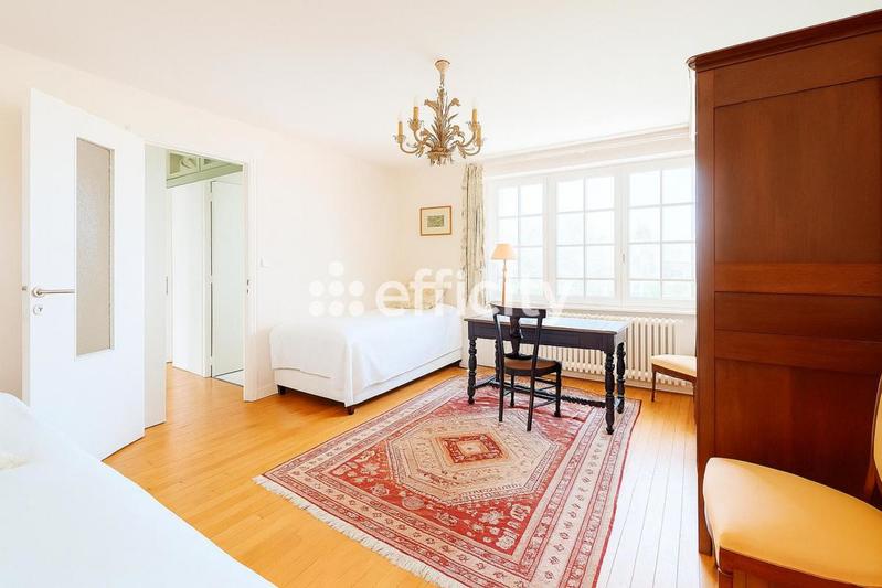 Maison bourgeoise - 210 m² - 10 pièces