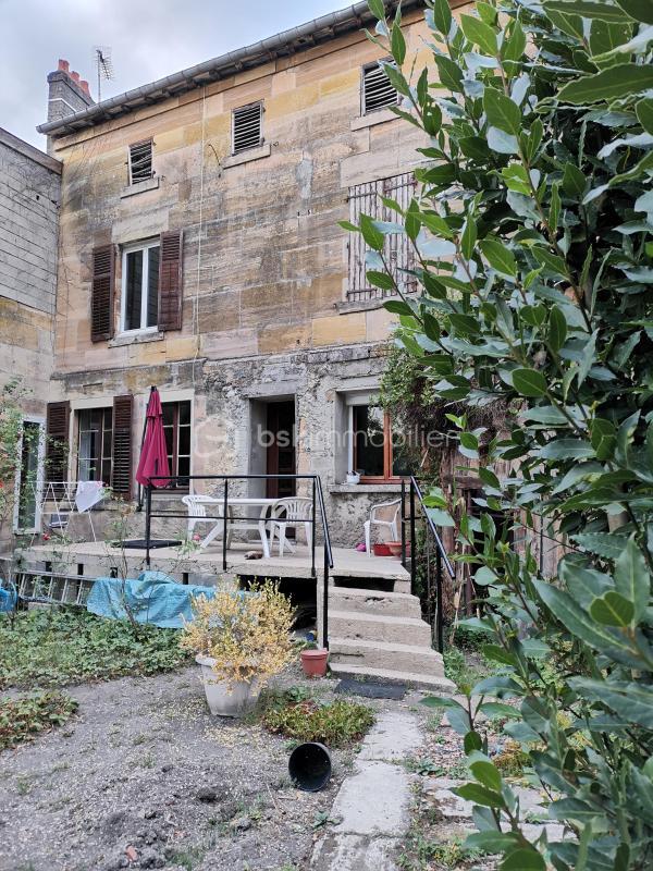 Maison - 180 m² - 5 pièces