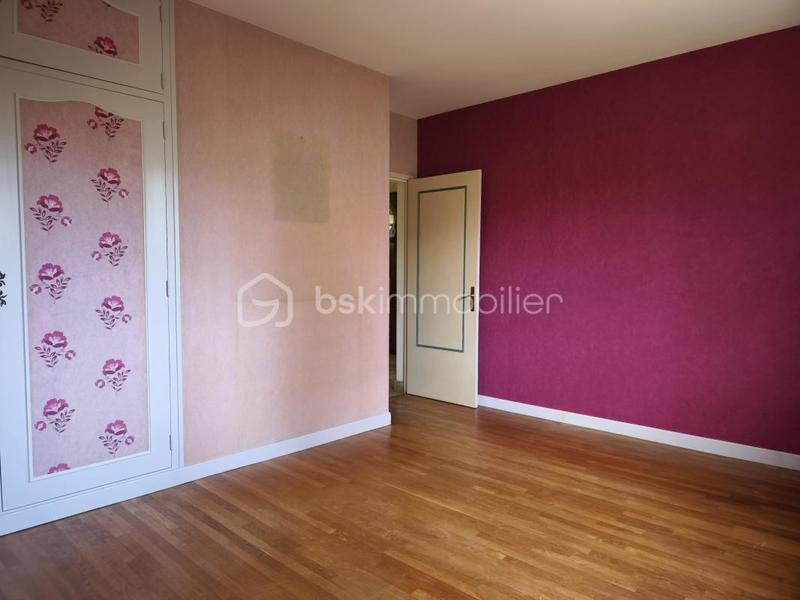 Maison traditionnelle - 184 m² - 5 pièces