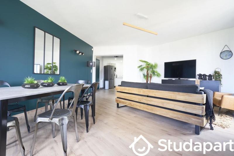 Chambre - 9 m² - 1 pièce