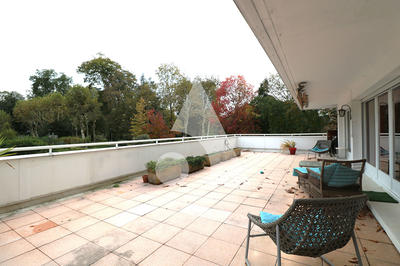 Appartement - 120 m² - 5 pièces