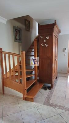 Maison - 260 m² - 9 pièces