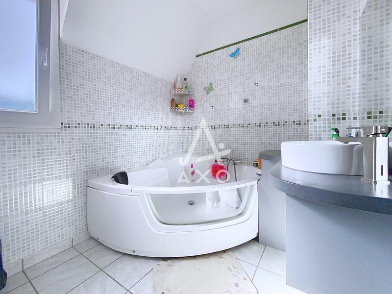 Maison - 150 m² - 7 pièces