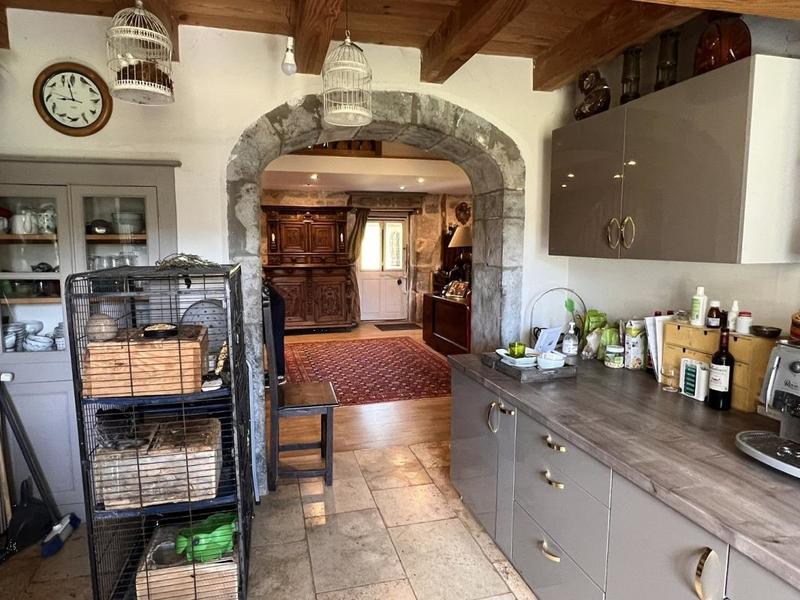 Maison - 430 m² - 10 pièces