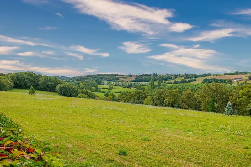 Maison - 214 m² - 10 pièces