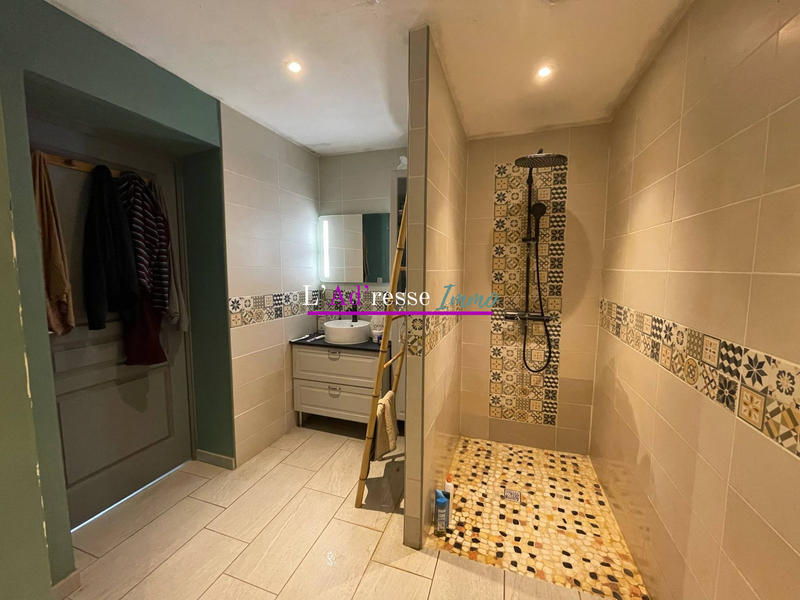 Maison - 180 m² - 6 pièces