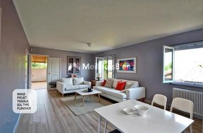 Maison - 180 m² - 5 pièces