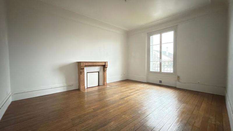 Immeuble - 130 m² - 6 pièces