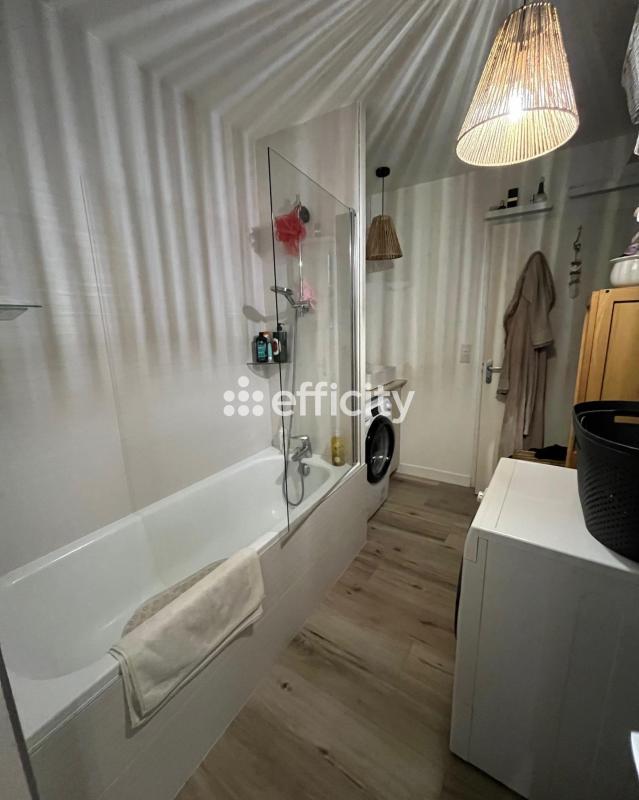 Appartement - 90 m² - 5 pièces