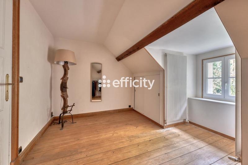 Demeure - 270 m² - 8 pièces