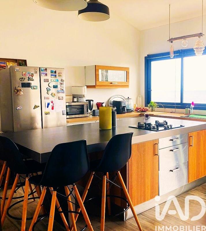 Maison - 208 m² - 6 pièces