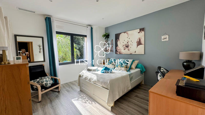 Villa - 200 m² - 7 pièces