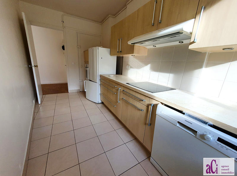 Appartement - 90 m² - 4 pièces