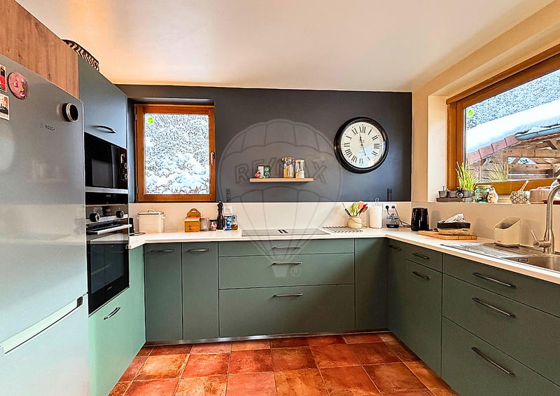 Maison - 201 m² - 7 pièces