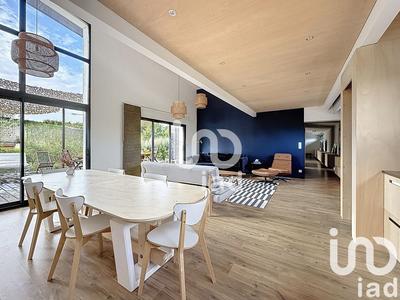 Maison - 144 m² - 6 pièces