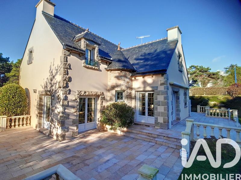 Maison - 224 m² - 7 pièces