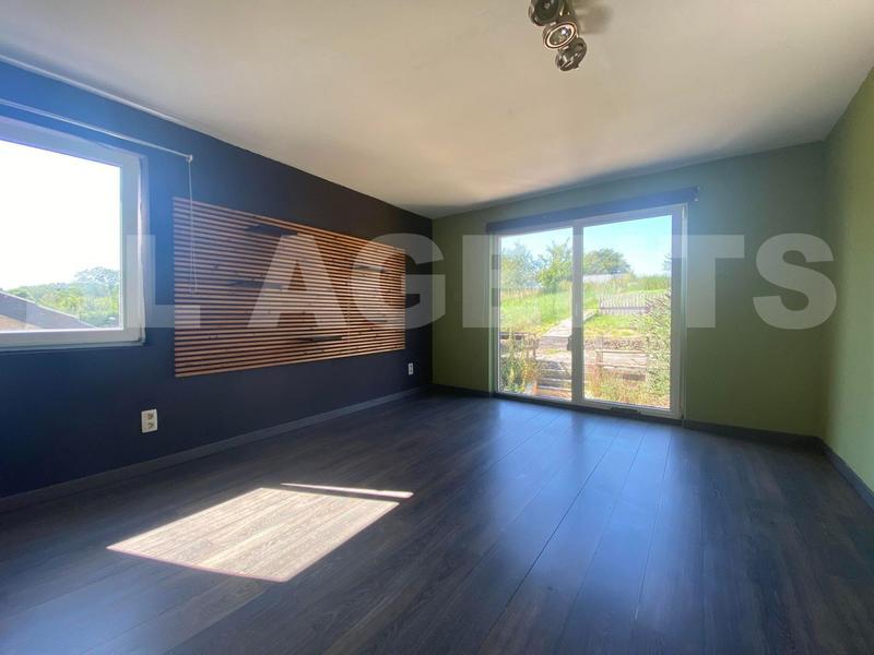 Maison - 98 m² - 4 pièces