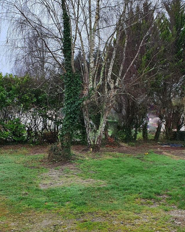 Terrain constructible - 640 m²