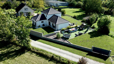 Maison - 140 m² - 7 pièces