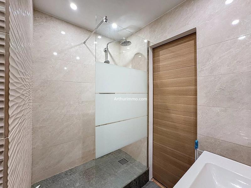 Appartement - 117 m² - 4 pièces