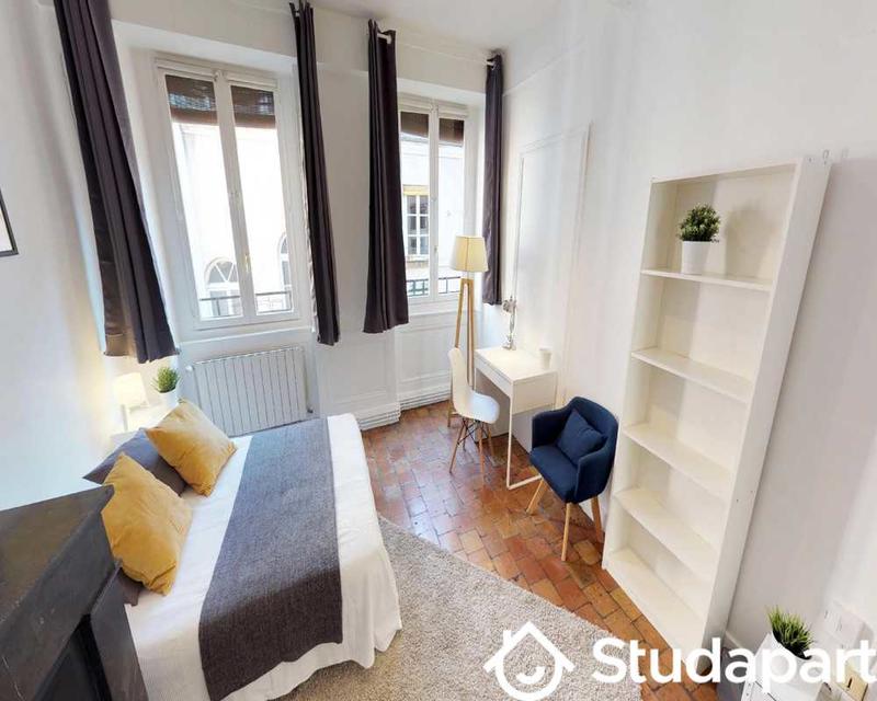 Chambre - 100 m² - 1 pièce