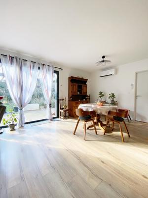 Villa - 90 m² - 5 pièces