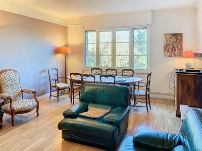 Appartement - 92 m² - 3 pièces