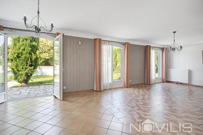 Villa - 137 m² - 6 pièces