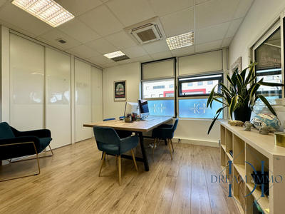 Bureau - 92 m²