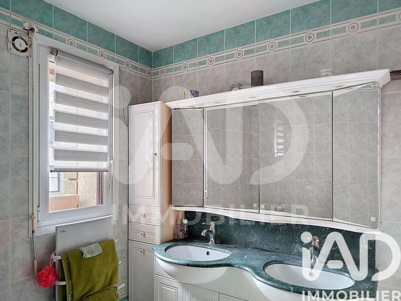 Maison - 199 m² - 7 pièces