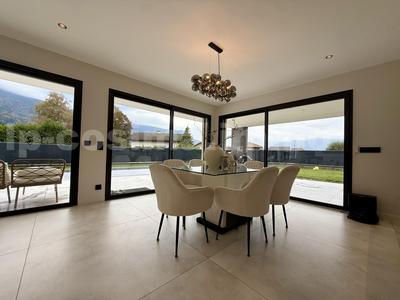 Villa - 146 m² - 5 pièces