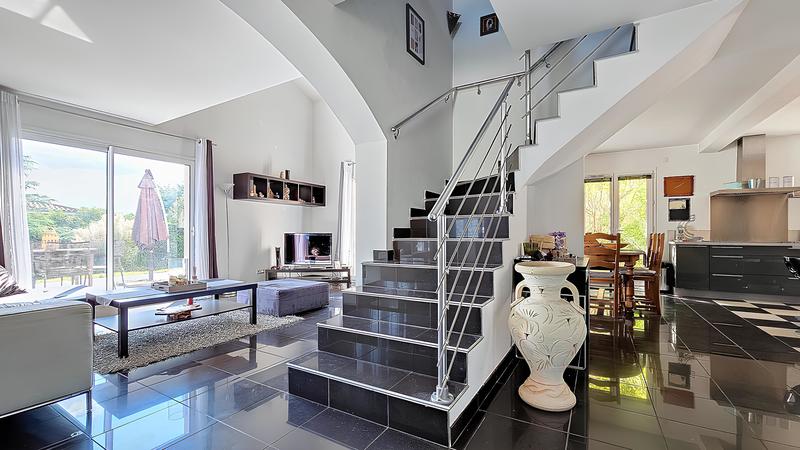 Maison - 147 m² - 7 pièces