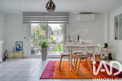 Maison - 137 m² - 6 pièces