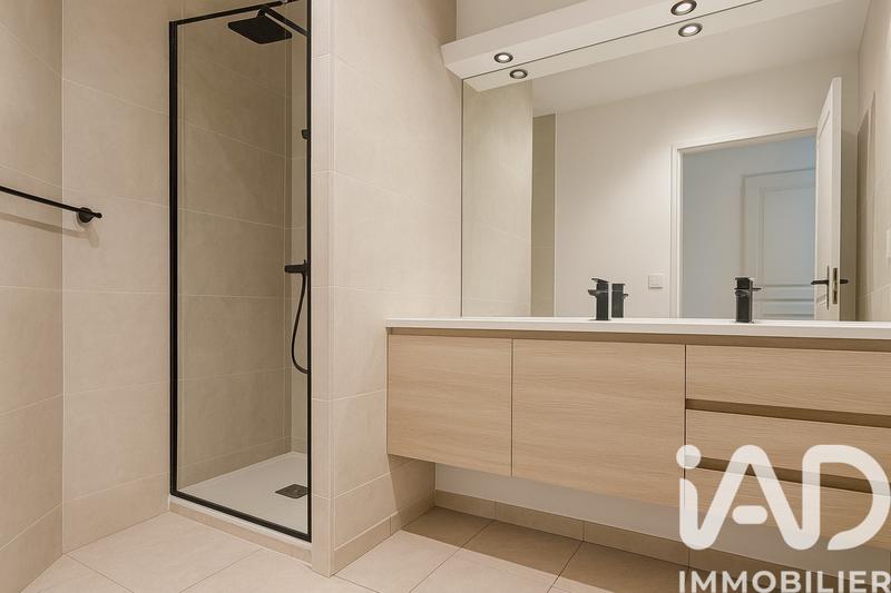 Maison - 182 m² - 8 pièces