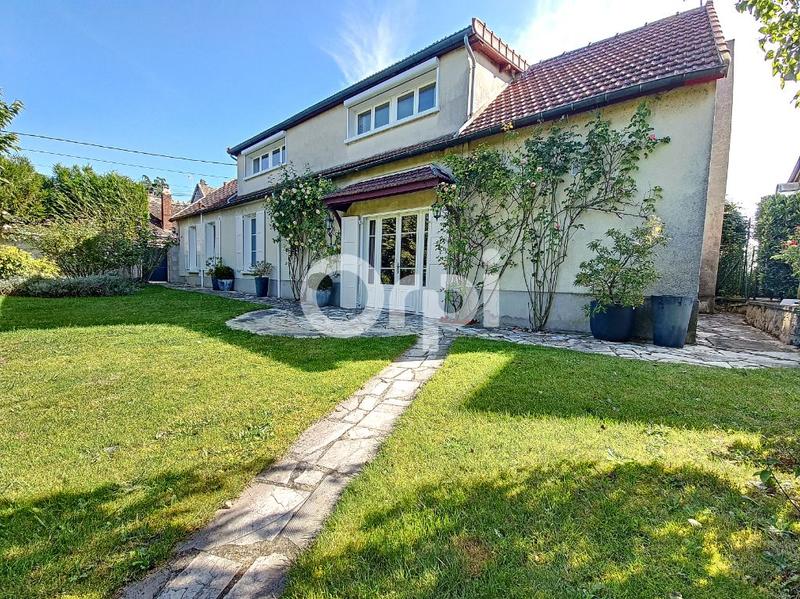 Maison - 140 m² - 5 pièces