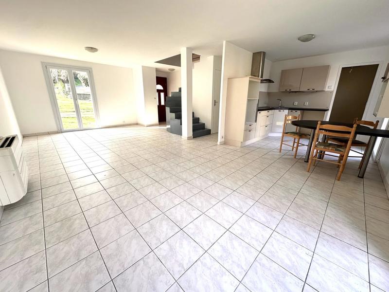 Maison - 163 m² - 7 pièces