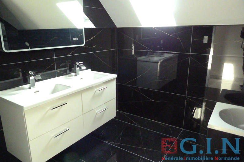 Maison - 173 m² - 7 pièces