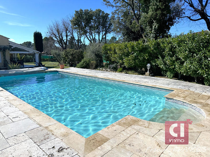 Maison - 163 m² - 5 pièces