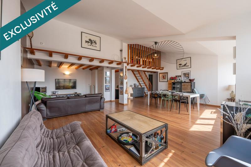 Appartement - 160 m² - 6 pièces